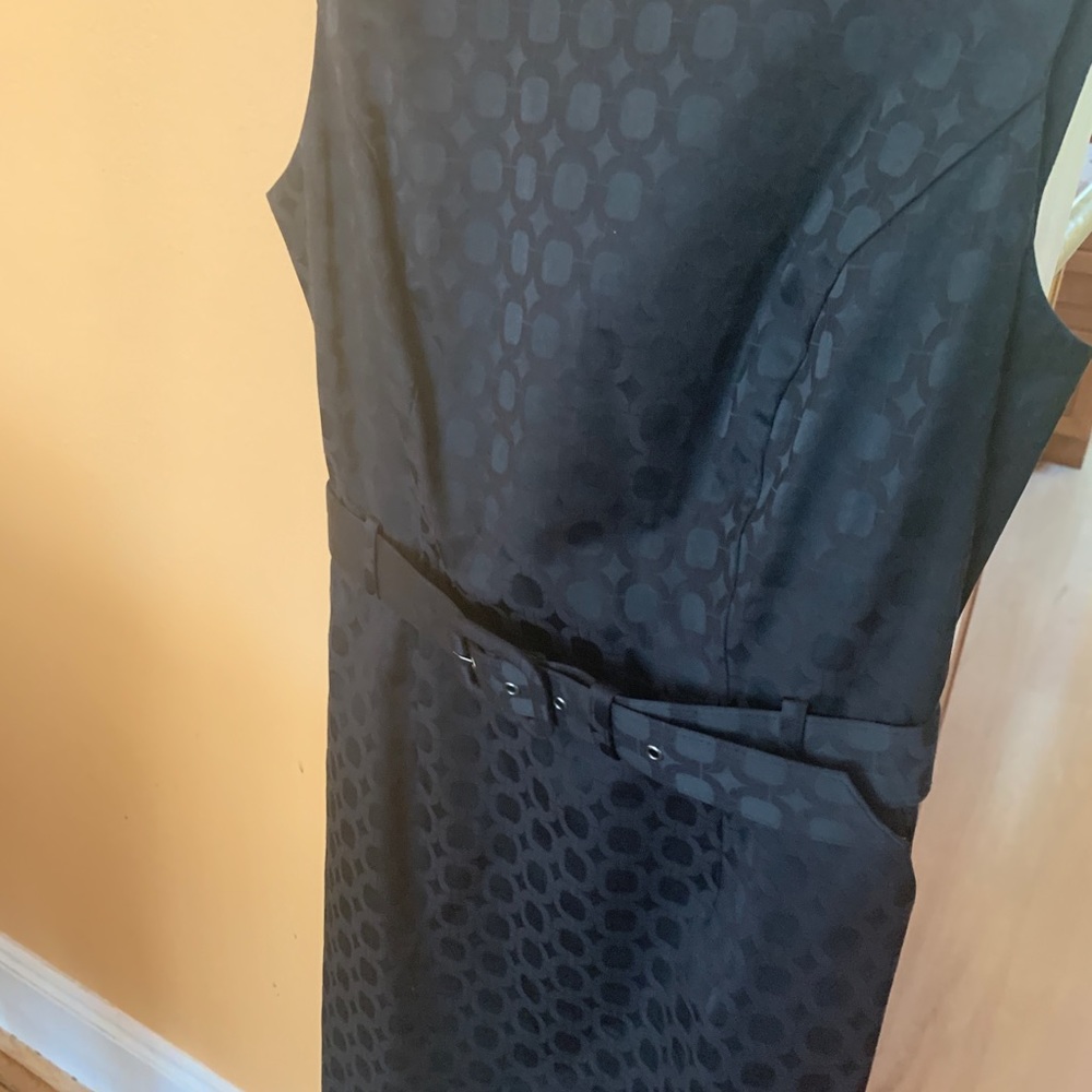 Dress - Picture 7 of 10